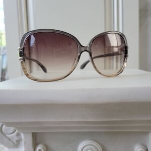 Marc Jacobs authentic gray/beige sunglasses